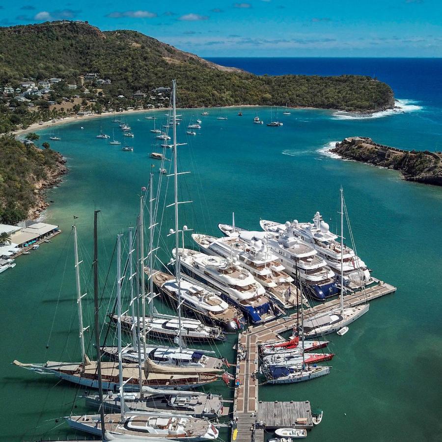 Hotel The Moxy English Harbour Exterior foto