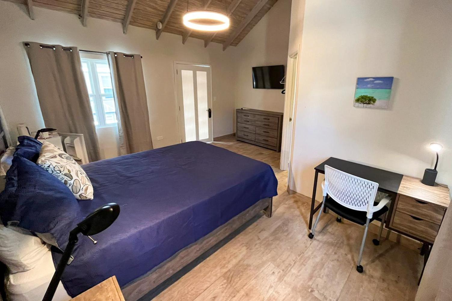 Hotel The Moxy English Harbour Exterior foto