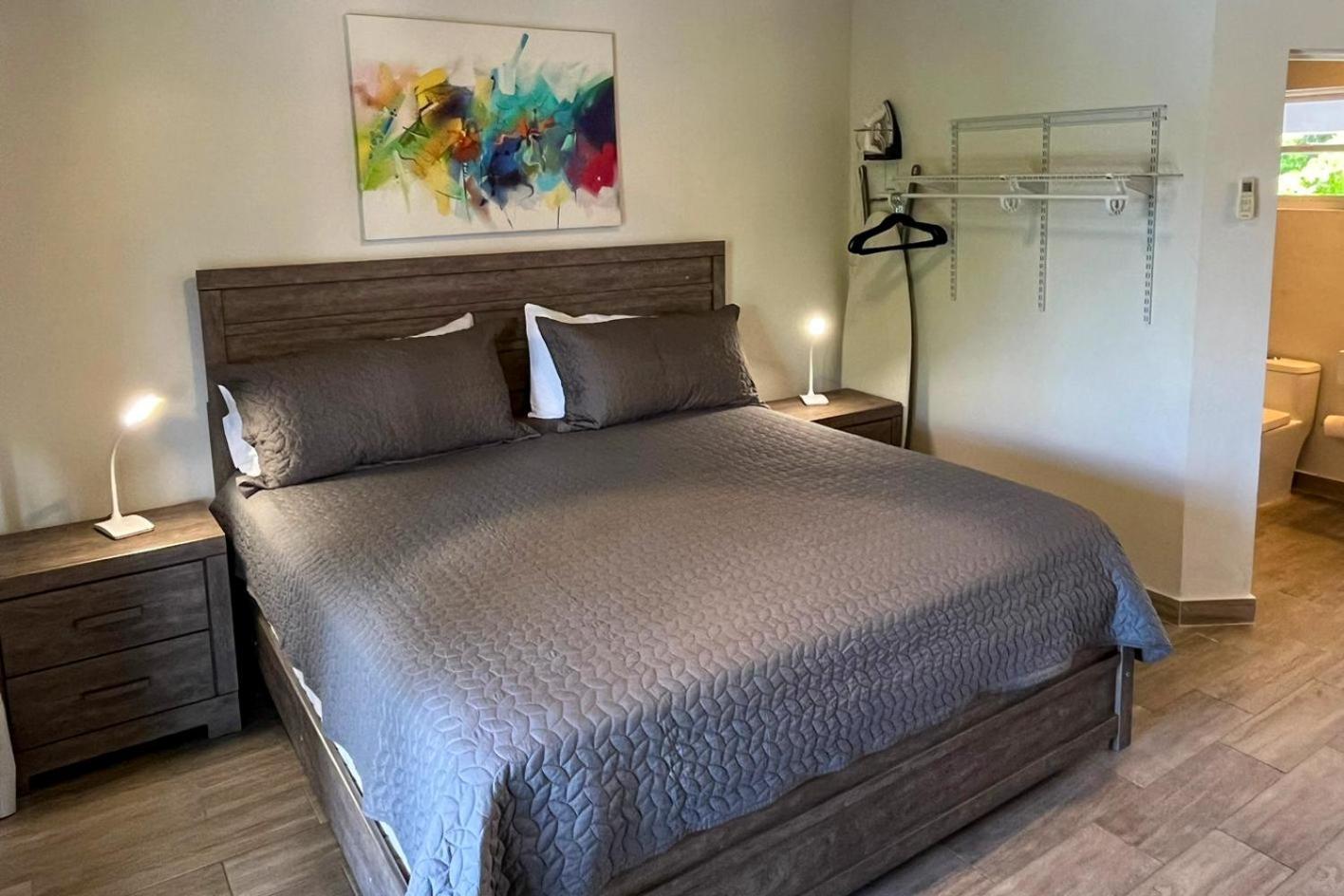 Hotel The Moxy English Harbour Exterior foto
