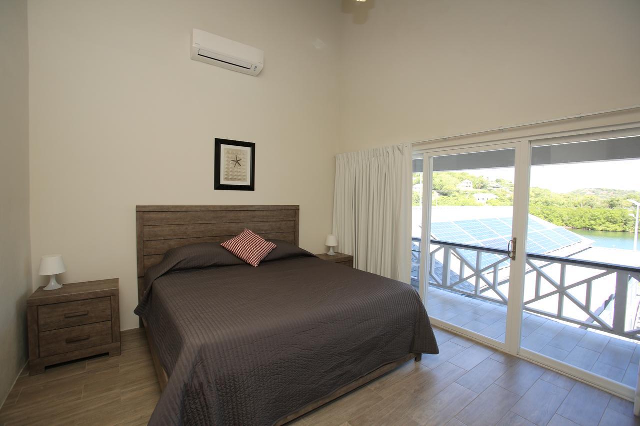 Hotel The Moxy English Harbour Exterior foto